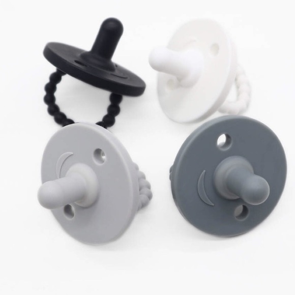 (1) Teething pacifiers - Picture 7 of 9